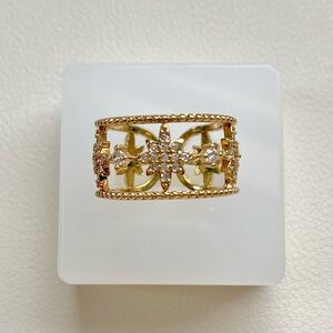 Elegant Gold and Silver Women's Ring